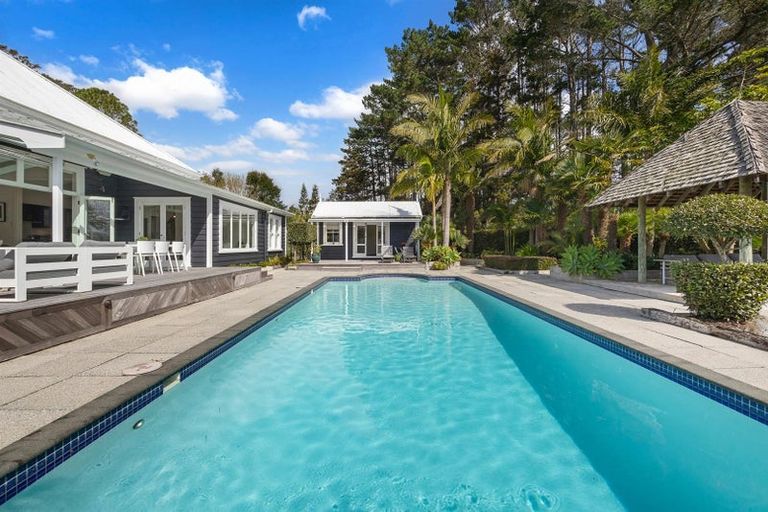 Photo of property in 70 Pomona Road, Kumeu, 0891