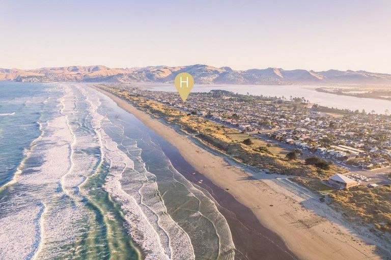 Photo of property in 258 Pine Avenue, South New Brighton, Christchurch, 8062