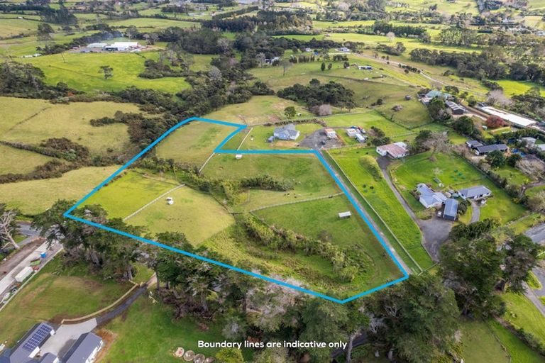 Photo of property in 232 Amreins Road, Taupaki, 0782