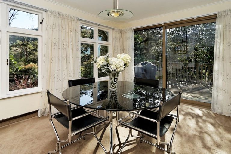 Photo of property in 23 Wood Bay Road, Titirangi, Auckland, 0604