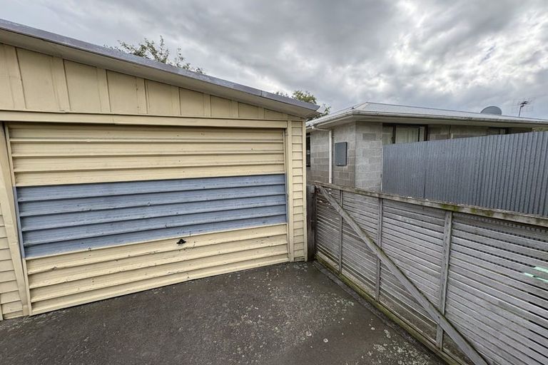 Photo of property in 21 Ballantyne Avenue, Upper Riccarton, Christchurch, 8041