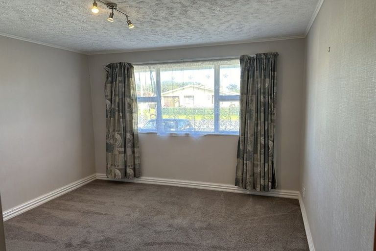 Photo of property in 38 Norfolk Crescent, Otaki Beach, Otaki, 5512