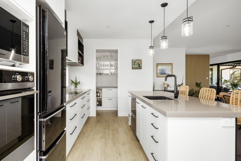 Photo of property in 16 Hiria Crescent, Papamoa Beach, Papamoa, 3118