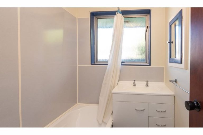 Photo of property in 3/19 Whitmore Street, Edgeware, Christchurch, 8013