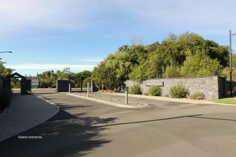 Photo of property in 71 Parawera Drive, Acacia Bay, Taupo, 3330