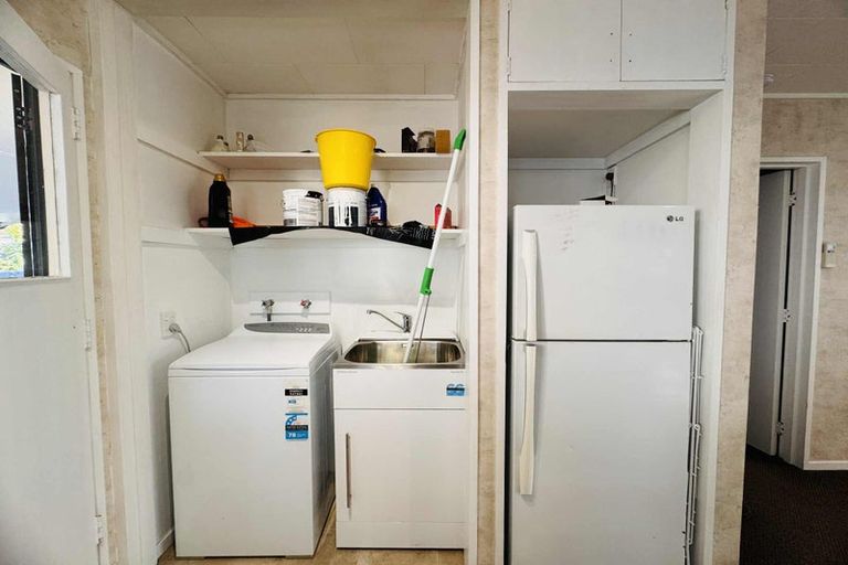 Photo of property in 13c Colombo Street, Hokowhitu, Palmerston North, 4410