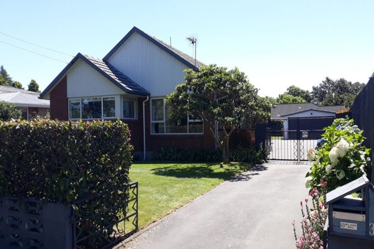 Photo of property in 37 Roydvale Avenue, Burnside, Christchurch, 8042