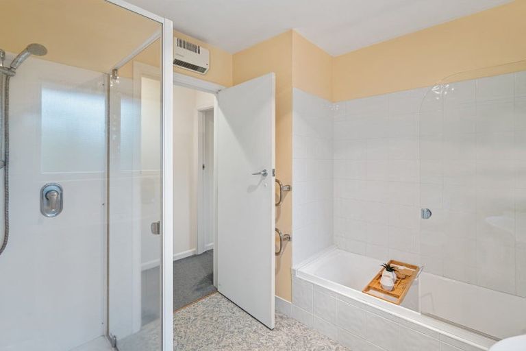 Photo of property in 57 Crofton Road, Harewood, Christchurch, 8051