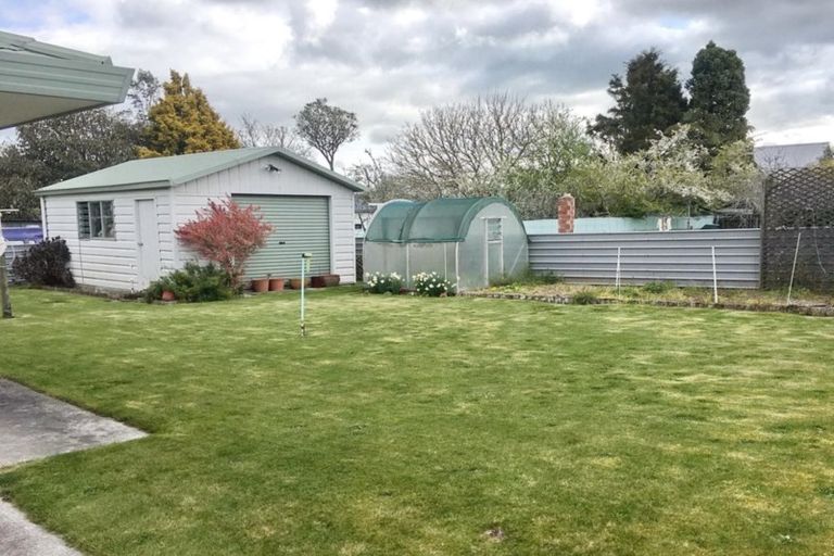 Photo of property in 29 Mills Street, Eltham, 4322