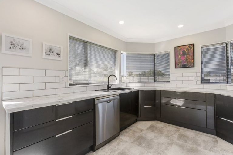 Photo of property in 134 Evans Road, Papamoa Beach, Papamoa, 3118