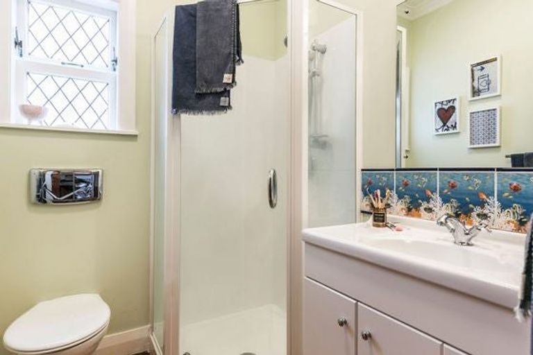 Photo of property in 61 Overtoun Terrace, Hataitai, Wellington, 6021