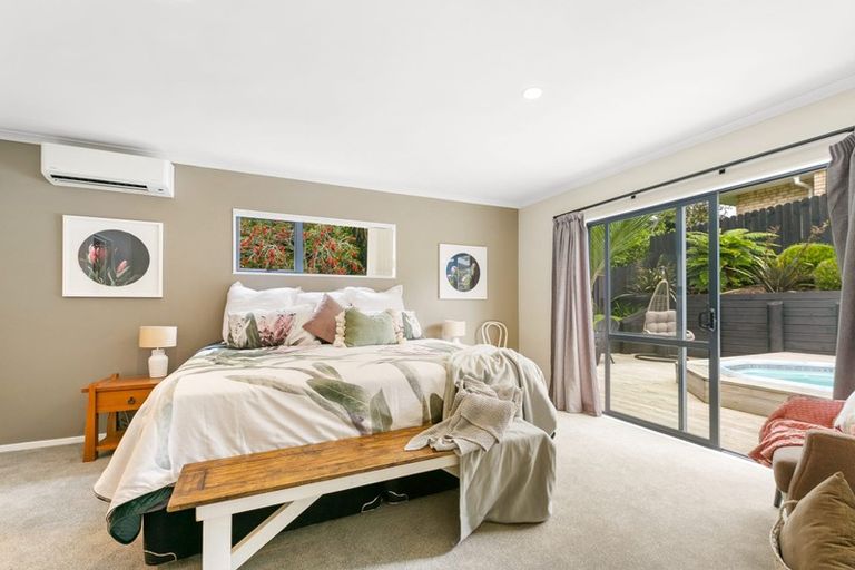Photo of property in 13 Berkshire Terrace, Massey, Auckland, 0614