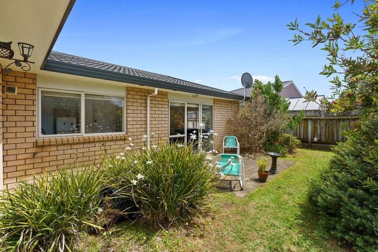 Photo of property in 44 Arawhata Road, Paraparaumu, 5032