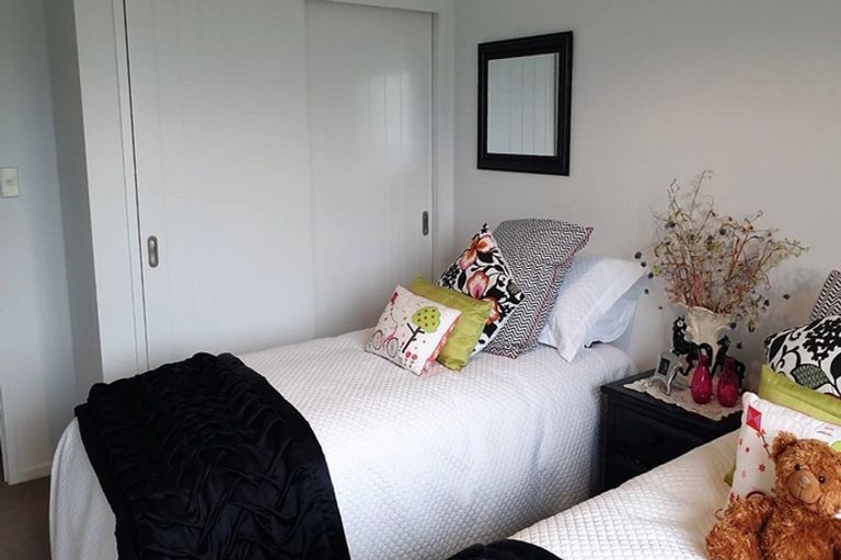 Photo of property in 61 Links Drive, Waiwhakaiho, New Plymouth, 4312