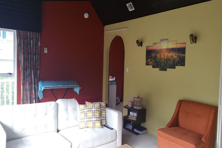 Photo of property in 11b Kamla Way, Khandallah, Wellington, 6035