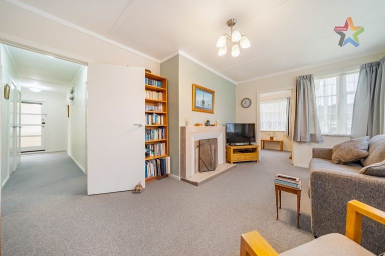 Photo of property in 38 Hunter Street, Taita, Lower Hutt, 5011