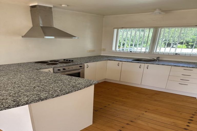 Photo of property in 1/8 Craig Road, Milford, Auckland, 0620