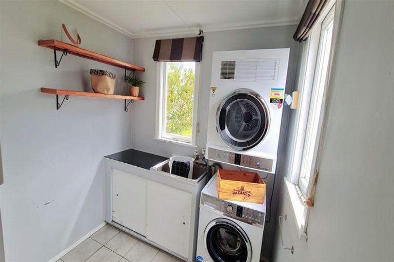 Photo of property in 36 Karaka Street, Helensville, 0800