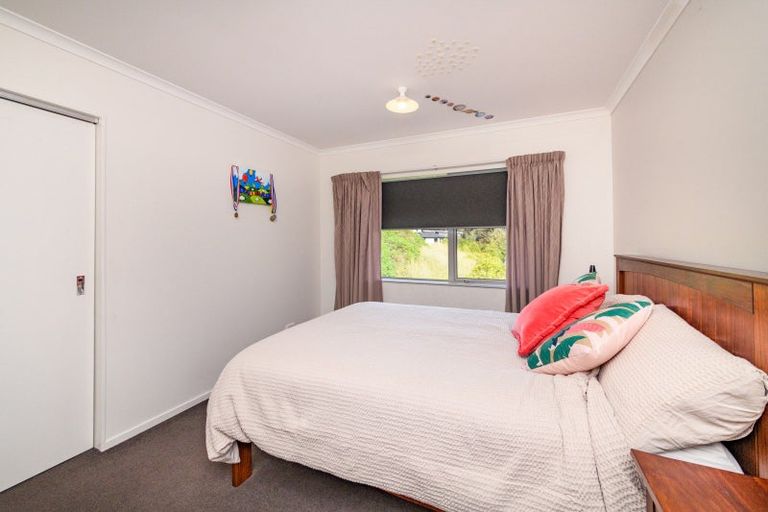 Photo of property in 34 Ruapehu Drive, Fitzherbert, Palmerston North, 4410
