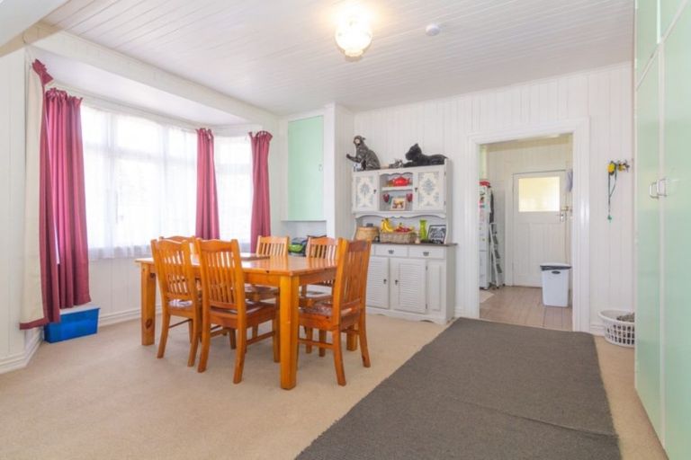 Photo of property in 2 Ballance Street, Raetihi, 4632