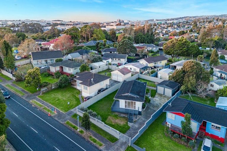 Photo of property in 68 Finlayson Avenue, Clendon Park, Auckland, 2103