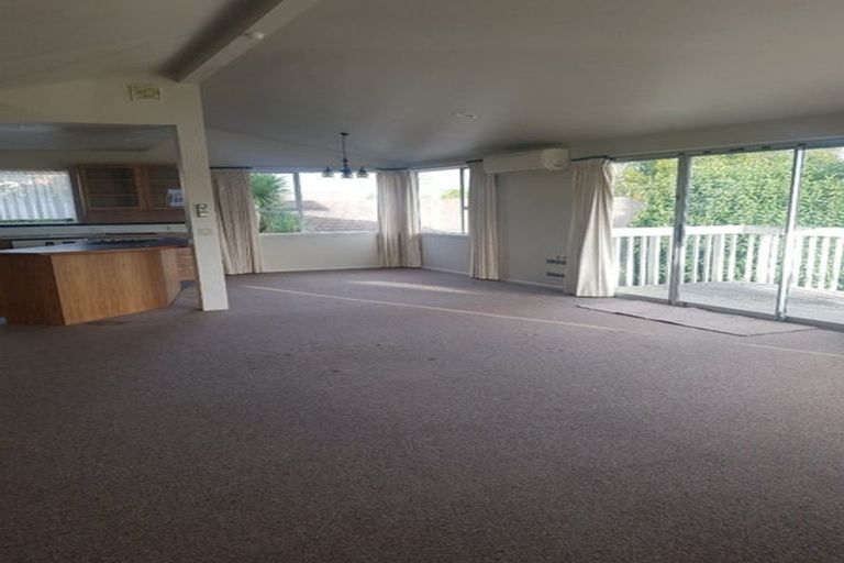 Photo of property in 23 Glamorgan Drive, Torbay, Auckland, 0630