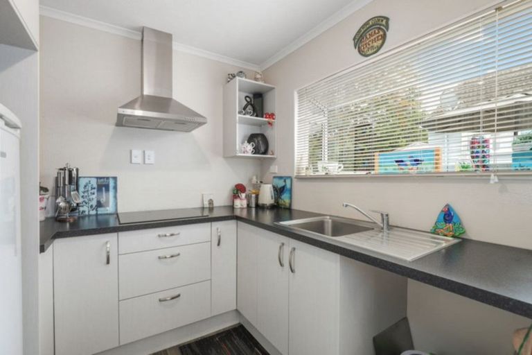 Photo of property in 24c Huia Avenue, Forest Lake, Hamilton, 3200