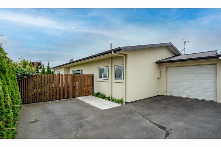 Photo of property in 35 Gresford Street, Edgeware, Christchurch, 8013