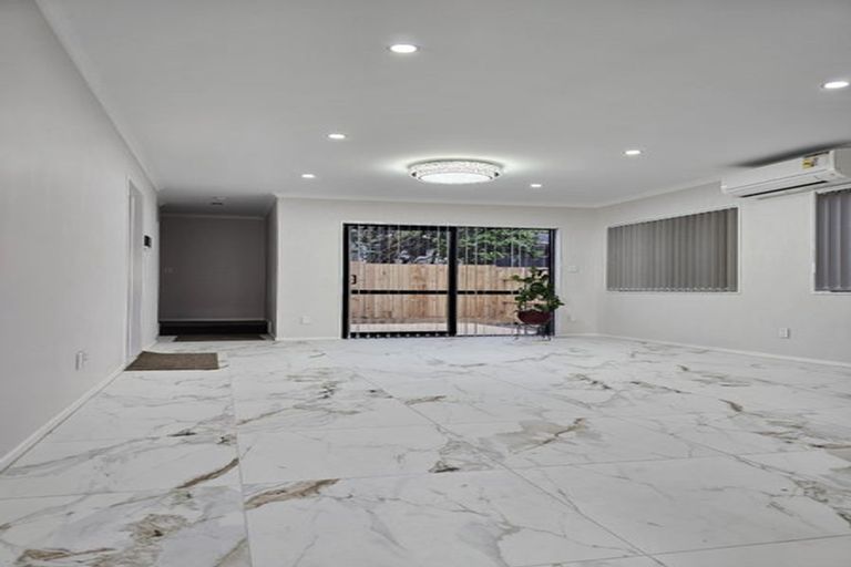 Photo of property in 83b Hutchinsons Road, Bucklands Beach, Auckland, 2014