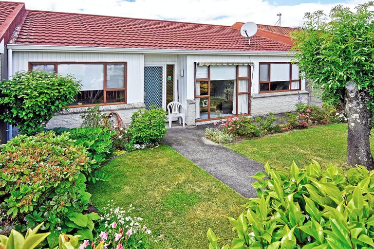 Photo of property in 16 Cooper Street, Lansdowne, Masterton, 5810