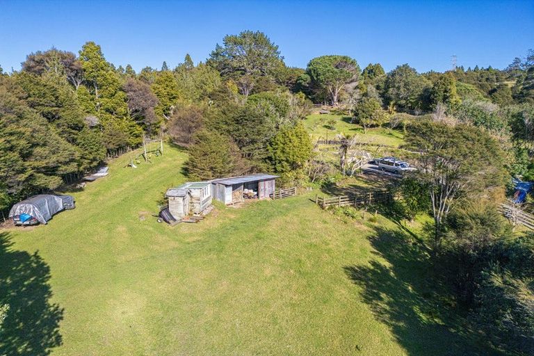 Photo of property in 341 Kanohi Road, Kaukapakapa, 0873