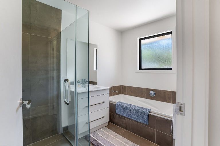 Photo of property in 10 Cove Lane, Mount Creighton, Queenstown, 9371