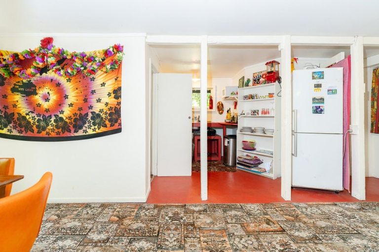 Photo of property in 24 Cross Street, Raglan, 3225