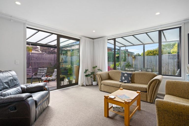 Photo of property in 285 Shakespeare Street, Leamington, Cambridge, 3432