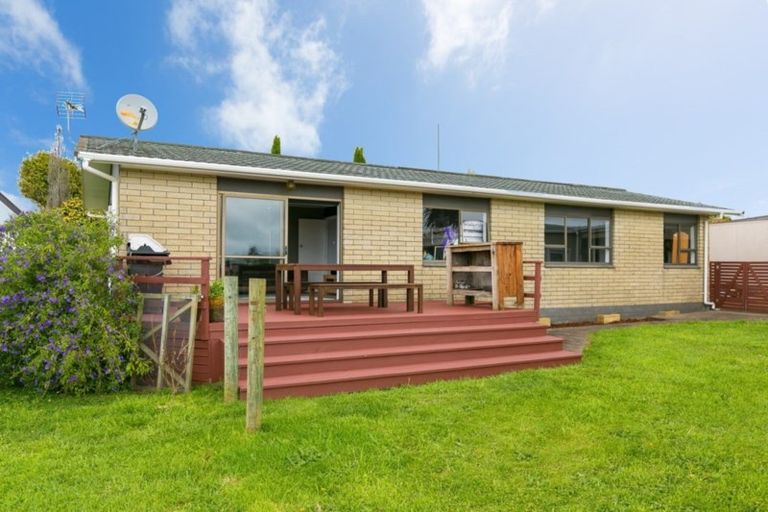 Photo of property in 9b Poplar Grove, Whalers Gate, New Plymouth, 4310