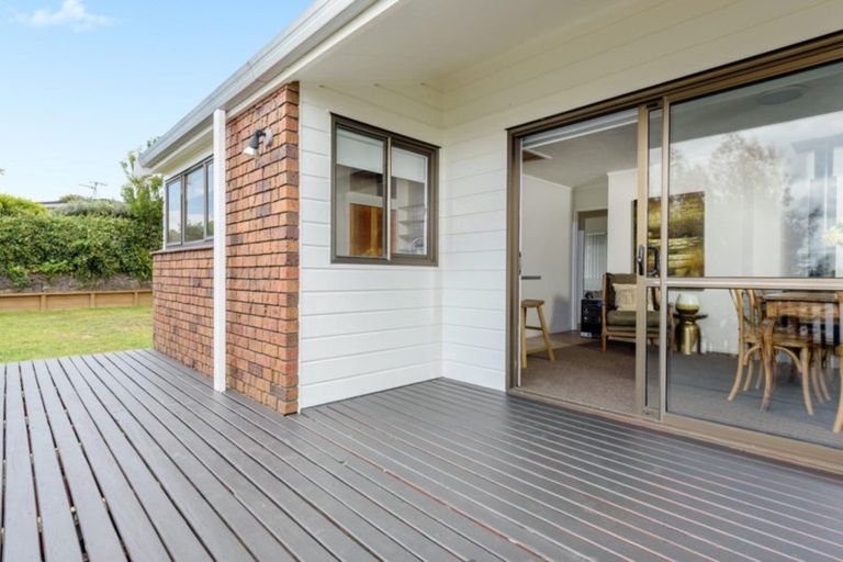 Photo of property in 143 Bellevue Road, Brookfield, Tauranga, 3110