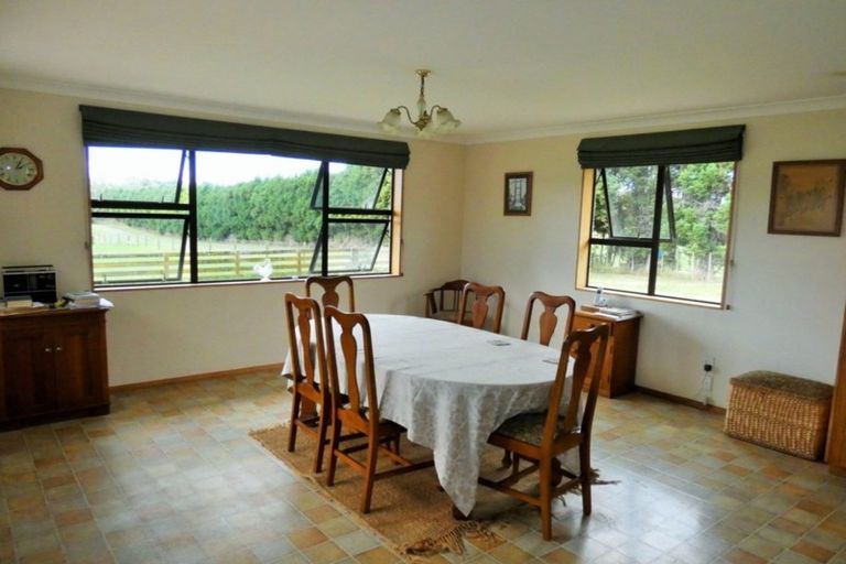 Photo of property in 187 Muhunoa Road West, Ohau, Levin, 5570