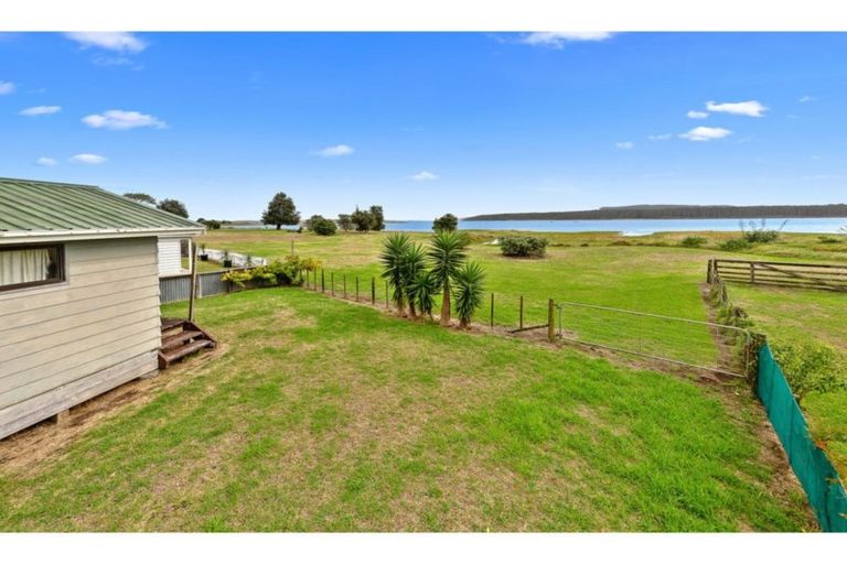 Photo of property in 64 Maunsell Road, Port Waikato, Tuakau, 2695