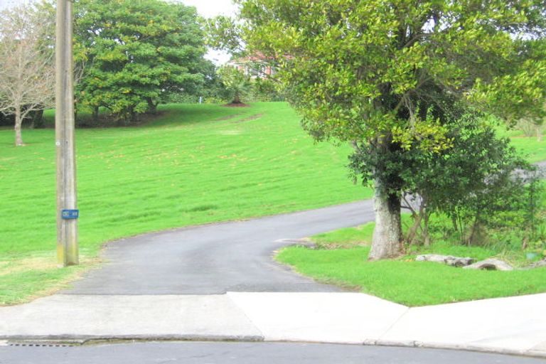 Photo of property in 53 Pohutukawa Avenue, Red Beach, 0932