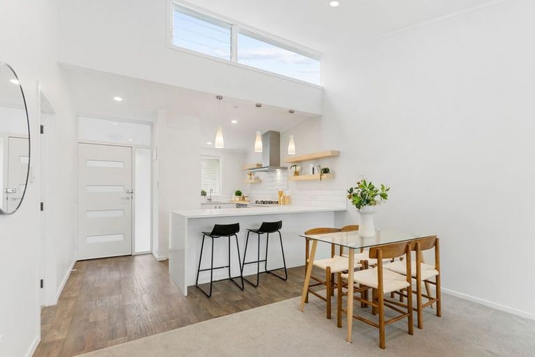 Photo of property in 3/6 North Avenue, Narrow Neck, Auckland, 0624