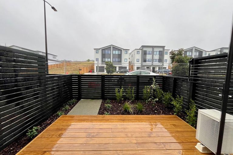 Photo of property in 11/21 Makomako Drive, Orewa, 0931