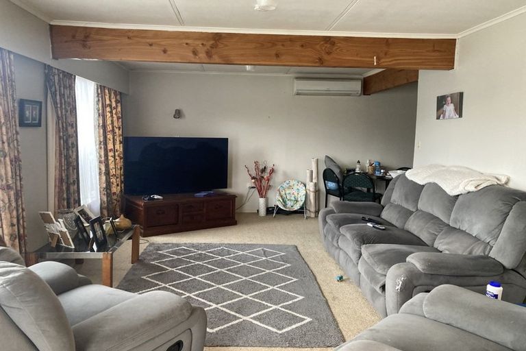 Photo of property in 17 John Street, Levin, 5510