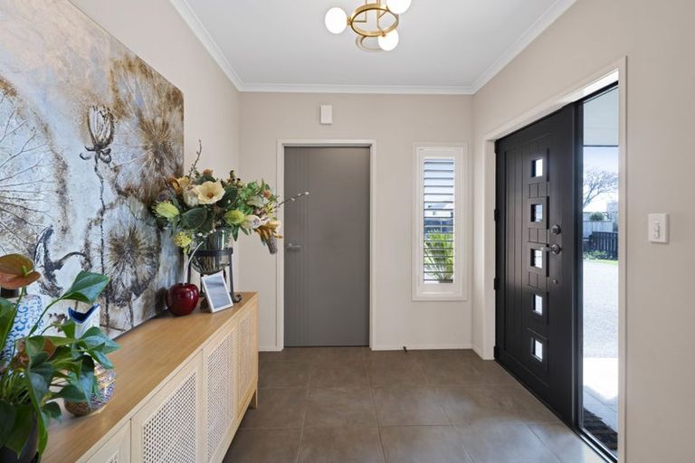 Photo of property in 59 Lismore Street, Merrilands, New Plymouth, 4312