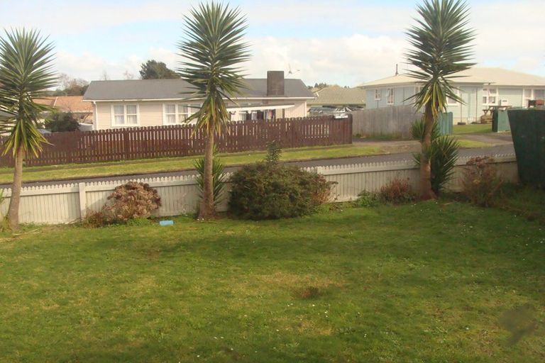 Photo of property in 5 Rata Place, Pukekohe, 2120