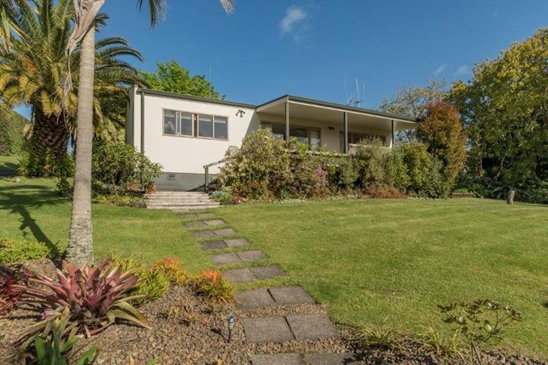 Photo of property in 34a Pahoia Beach Road, Whakamarama, 3172