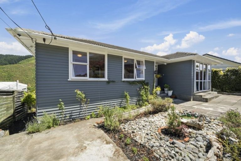 Photo of property in 50 Montreal Grove, Kingston, Wellington, 6021