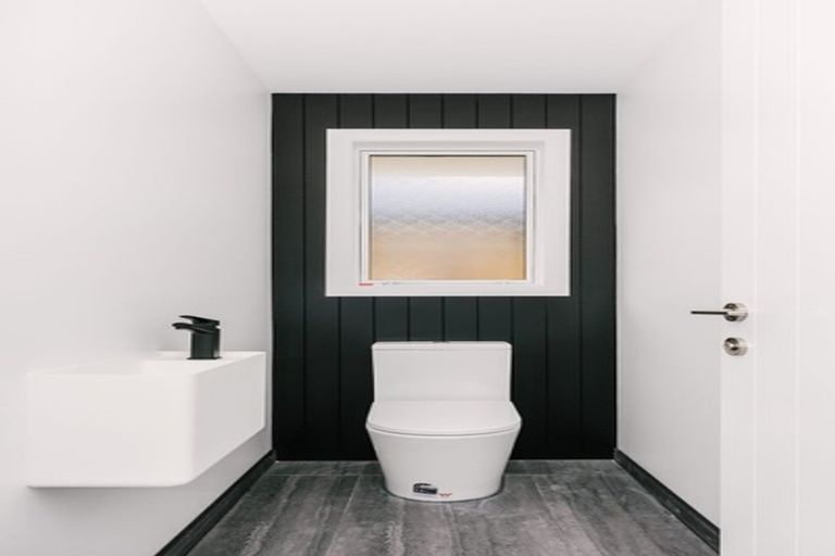 Photo of property in 42 Freedom Drive, Kelvin Grove, Palmerston North, 4414