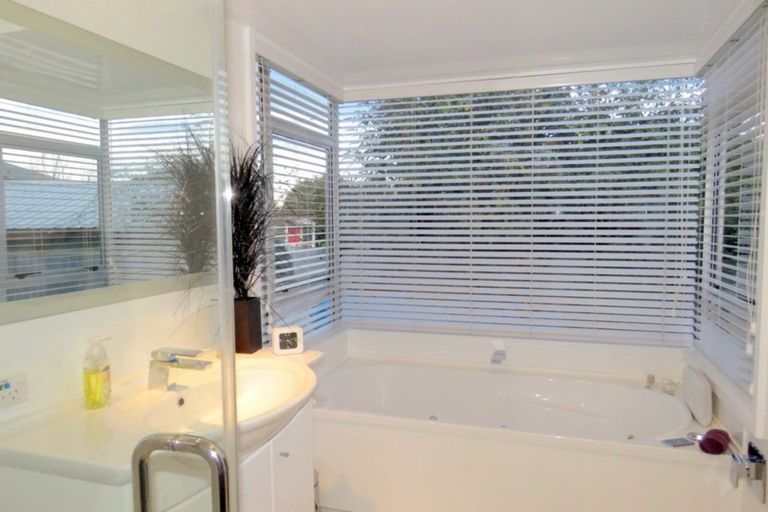 Photo of property in 45 Grove Avenue, Weston, Oamaru, 9401