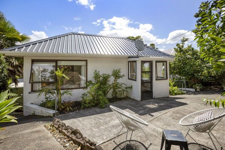 Photo of property in 1/62 Wairoa Road, Narrow Neck, Auckland, 0624