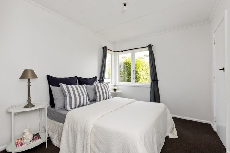 Photo of property in 19 Shrimpton Road, Haumoana, 4102